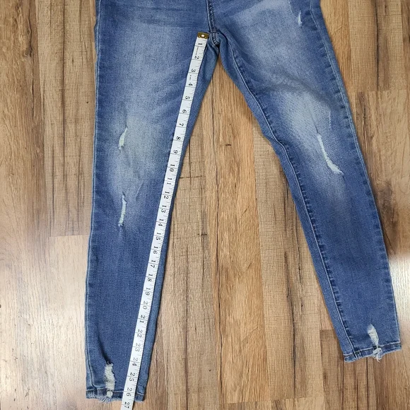 DISTRESSED DENIM SKINNY JEANS - Picture 4 of 7